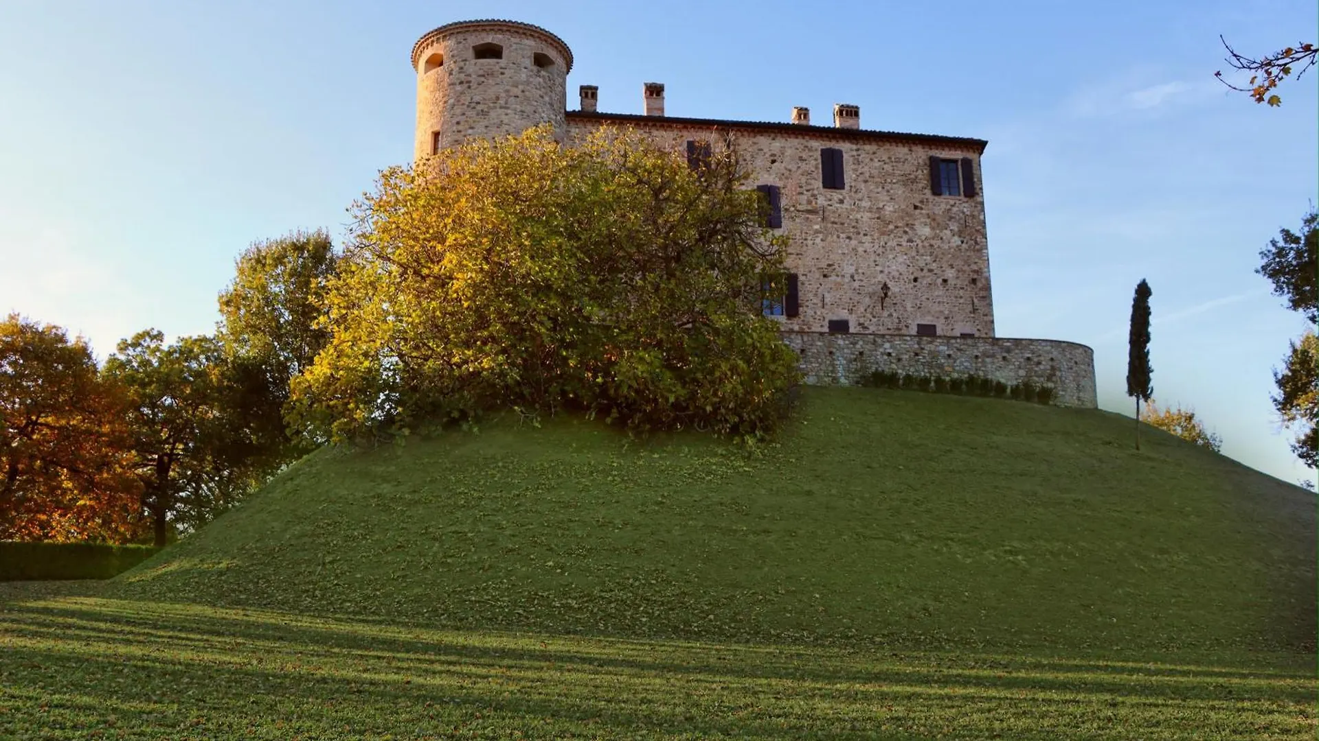 Farm stay Castello Di Viano Villa Italy
