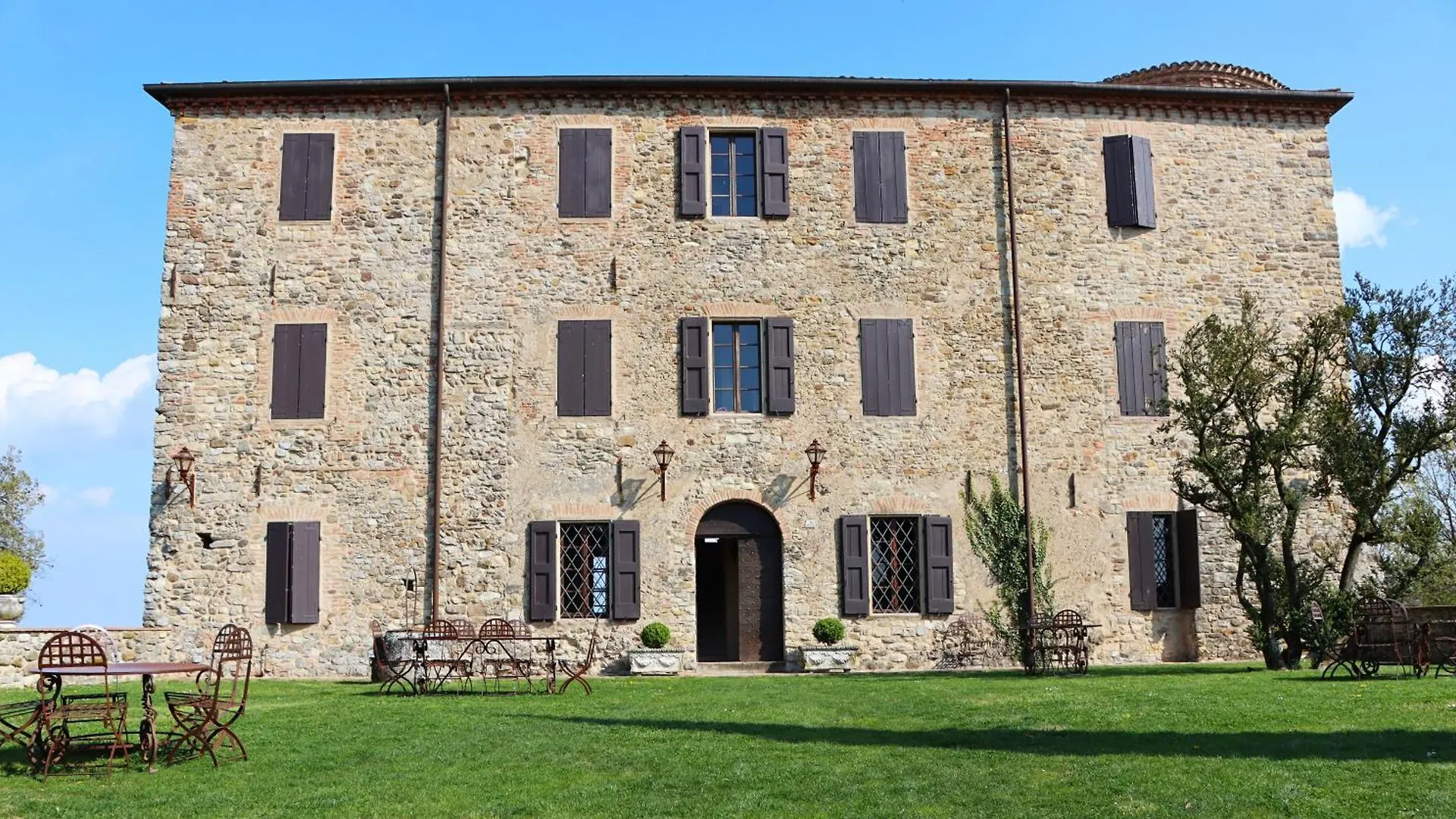 Castello Di Viano Villa 0*,  Italy