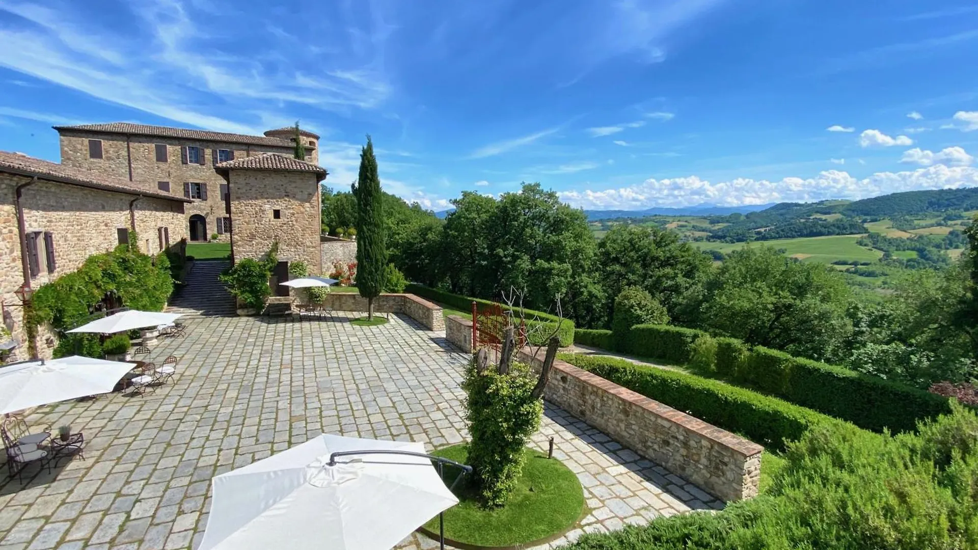 Farm stay Castello Di Viano Villa Italy