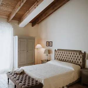  Vakantieboerderij Parco Di Montebello